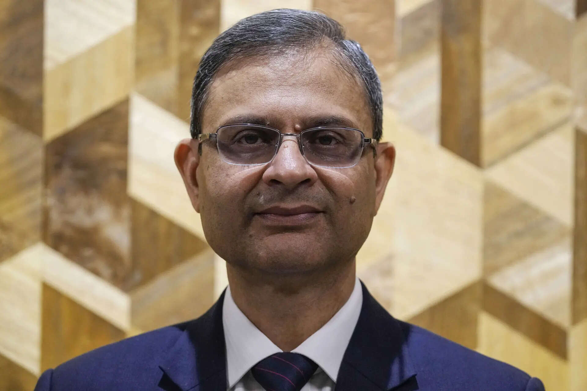 <p>Reserve Bank of India (RBI) Governor Sanjay Malhotra poses before a press conference about monetary policy at the RBI headquarters in Mumbai, Friday, Feb. 7, 2025. (AP Photo/Rajanish Kakade)</p>