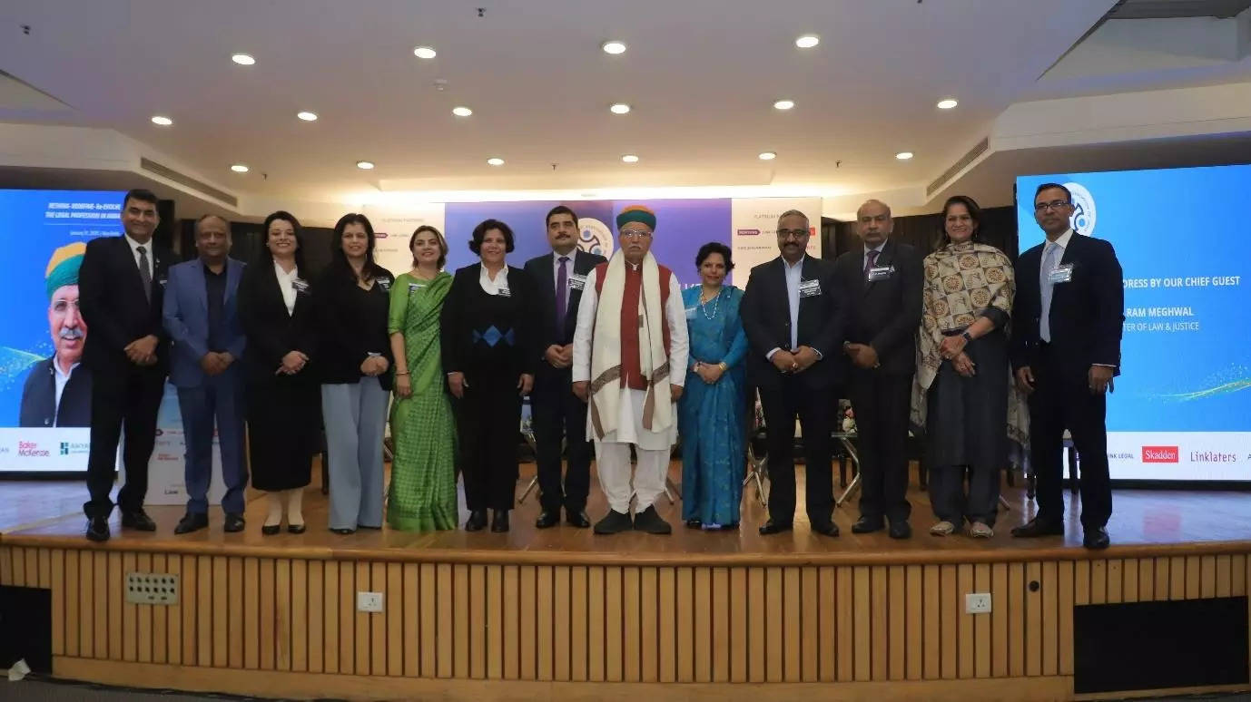 <p>Members of General Counsels' Association of India (GCAI) with Shri Arjun Ram Meghwal, Union Minister of State for Law and Justice and Honourable Justice (Retd.) Hima Kohli.</p>