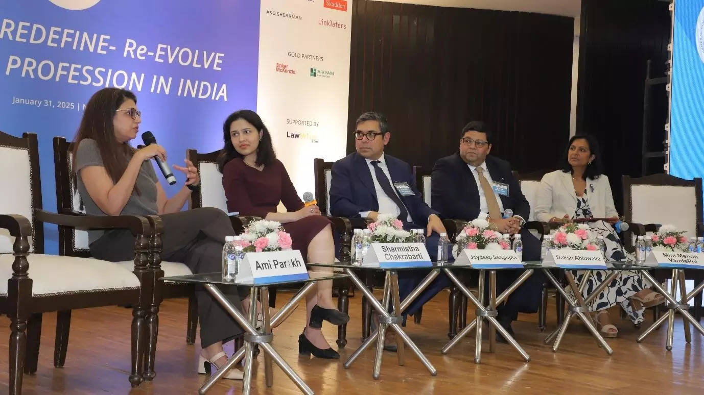 <p>Inaugral panel on What Will the Indian Legal Market Look Like in the Next 10 Years? (L-R Ami Parikh, General Counsel, Asian Paints, Sharmistha Chakrabarti, Counsel, Skadden, Arps, Slate, Meagher & Flom LLP, Joydeep Sengupta, Partner, Dentons Link Legal (Paris), Daksh Ahluwalia, Founder & Principal, Aikyam Law Offices, Mini Menon vandePol, Asia Pacific Head – Investigations, Compliance & Ethics Group,Chair of IndiaPractice, Baker McKenzie)</p>