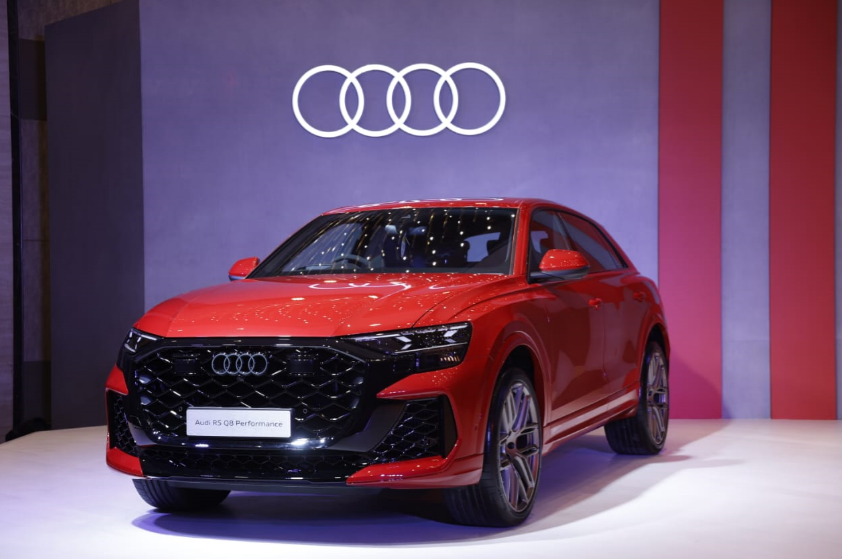 <p>Audi India  RS Q8 performance</p>