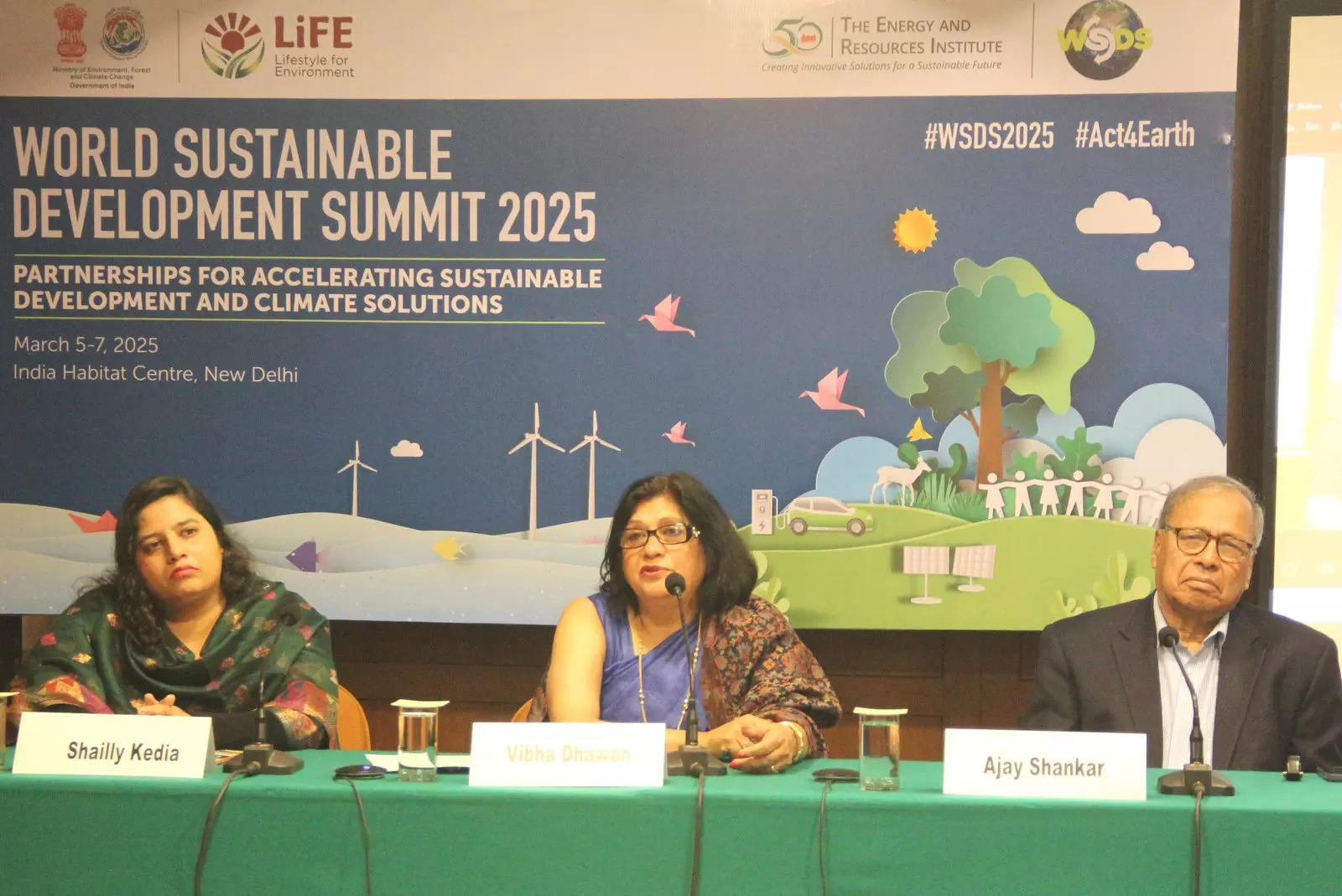 <p>Dr Shailly Kedia, Curator, WSDS and Senior Fellow, TERI, Dr Vibha Dhawan, Director General, TERI, and Ajay Shankar, Distinguished Fellow, TERI, during a press briefing in New Delhi on Monday.</p>