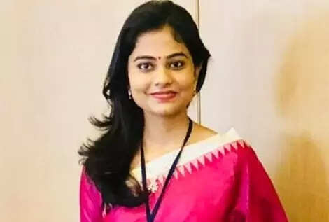 <p>Artika Shukla, Collector & District Magistrate, Alwar (Rajasthan)</p>