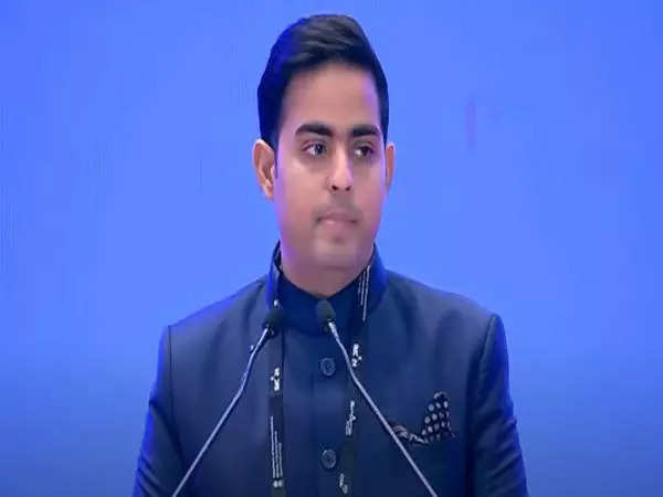 <p>AI will drive India's double-digit growth, says Akash Ambani at Mumbai Tech Week 2025</p>