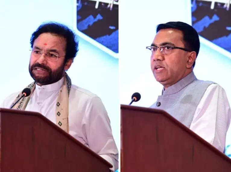 <p>Union Minister for Coal and Mines G. Kishan Reddy and Chief Minister of Goa Dr Pramod Sawant during the event in Panaji on Thursday</p>