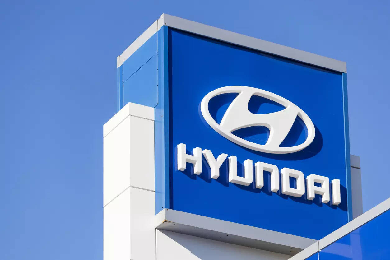 <p>Although the 11.83 million-square-meter plant has been in partial operation since late last year, it will officially commence full-scale operations following the ceremony.</p>