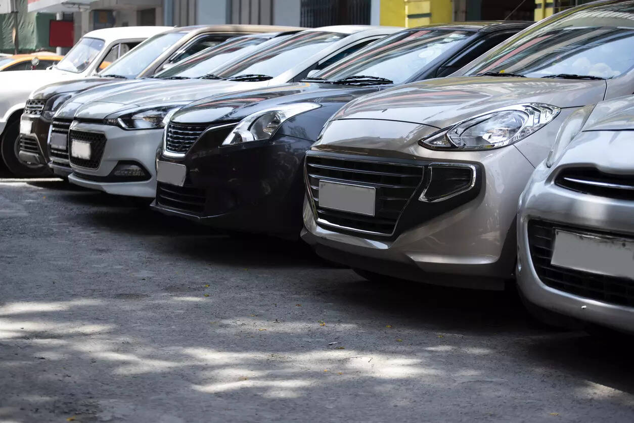 <p> The respondents emphasised the need for designated parking zones, including underground and multi-storied parking lots, and steep fines for illegal parking, among other steps.</p>