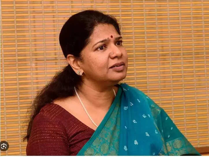 <p>In the wake of the ongoing controversy, DMK MP Kanimozhi Karunanidhi sought details of the number of Tamil, Hindi, and Sanskrit faculties currently working in KVs in TN.</p>