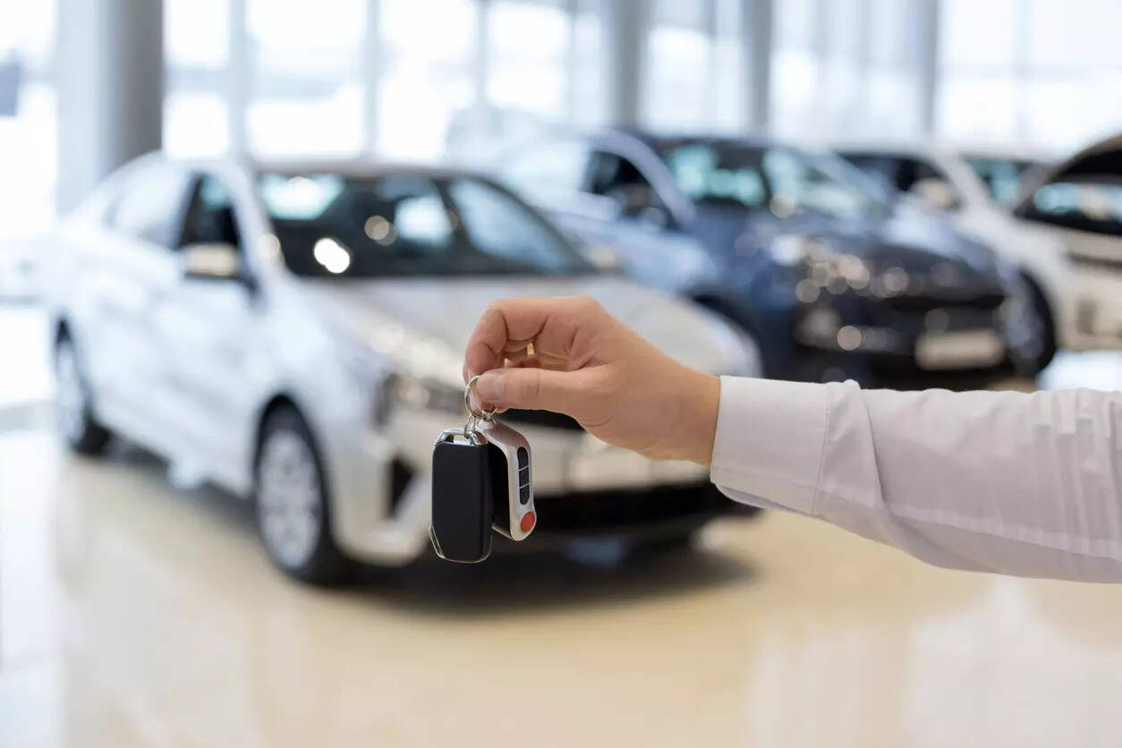 <p>The only two gainers in the market were Mahindra & Mahindra and Toyota Kirloskar, both achieving double-digit growth and recording the highest-ever sales in their histories.</p>
