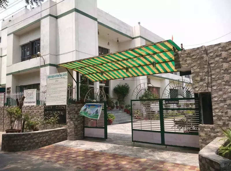 <p>The sealing, which followed the arrest of the teacher and an FIR against the principal and vice-principal, has flummoxed parents who now don't have a school to send their kids to.</p>