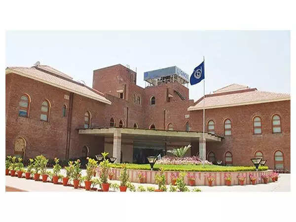 <p>A committee, headed by IGNOU VC Nageshwar Rao, has been constituted to evaluate the plan's feasibility. It is expected to submit its report within a month</p>