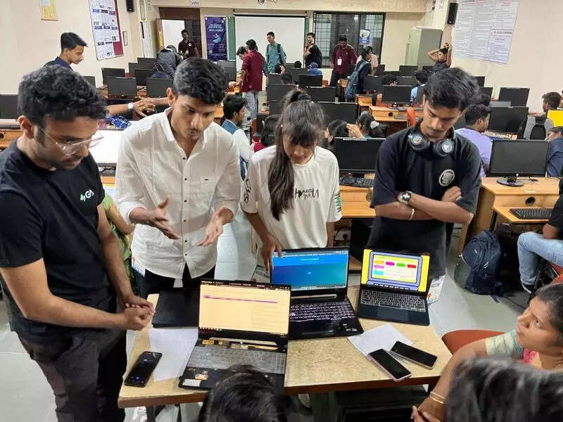 <p>Participants impressed the judges with their problem-solving skills, technical ingenuity, and collaborative spirit</p>