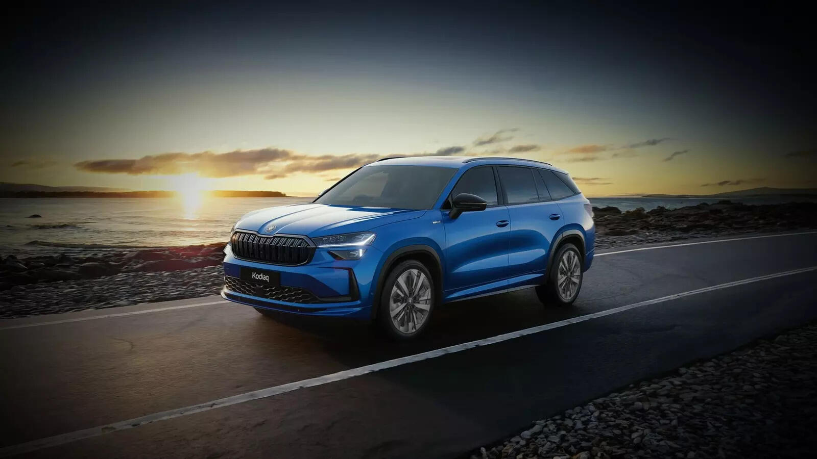 <p>The Kodiaq is available in six colour options: Moon White, Magic Black, Graphite Grey, Velvet Red, and Race Blue. The Selection L&K variant gets an exclusive Bronx Gold shade, while Steel Grey is reserved for the Sportline variant.</p>