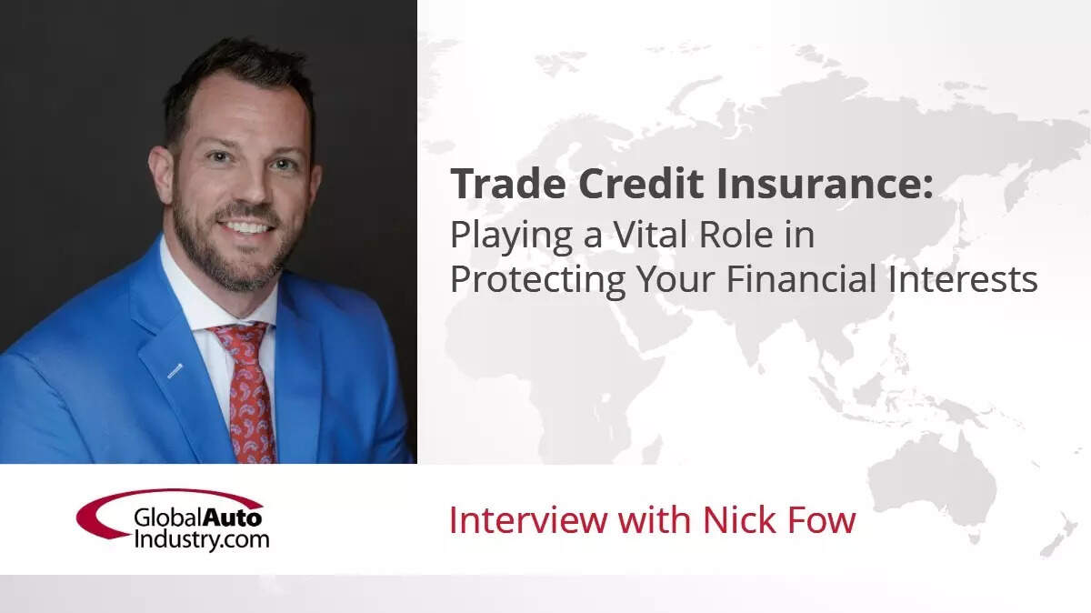 <p>Ron Hesse speaks with Nick Fow</p>