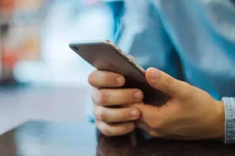 <p>The order mentioned that the court while addressing the concerns raised in the case, stated that although guidelines to regulate the use of smartphones in schools had been issued by the CBSE and other authorities, they have not been fully effective.</p>