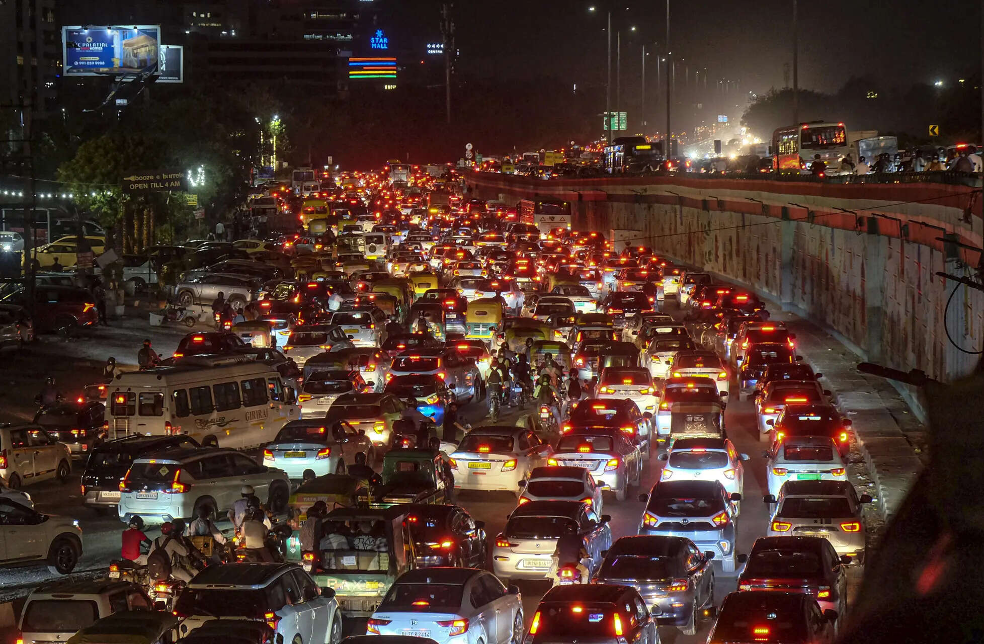 <p>Under the second phase, the policy document says, no new sales of petrol, diesel and gas-based two-wheelers will be allowed from April 1, 2027. </p>