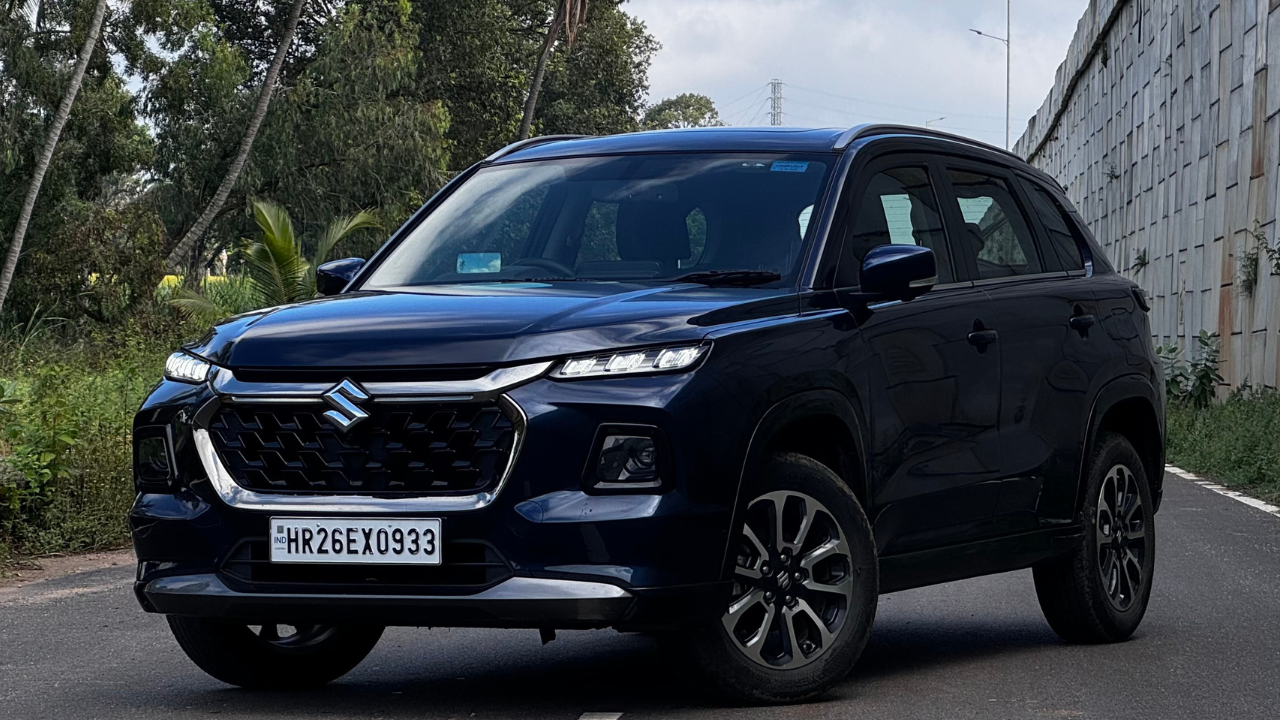<p>In the fourth quarter (January-March) of FY2024-25, Maruti Suzuki achieved its highest ever quarterly sales. A total of 604,635 units were sold during this period.</p>
