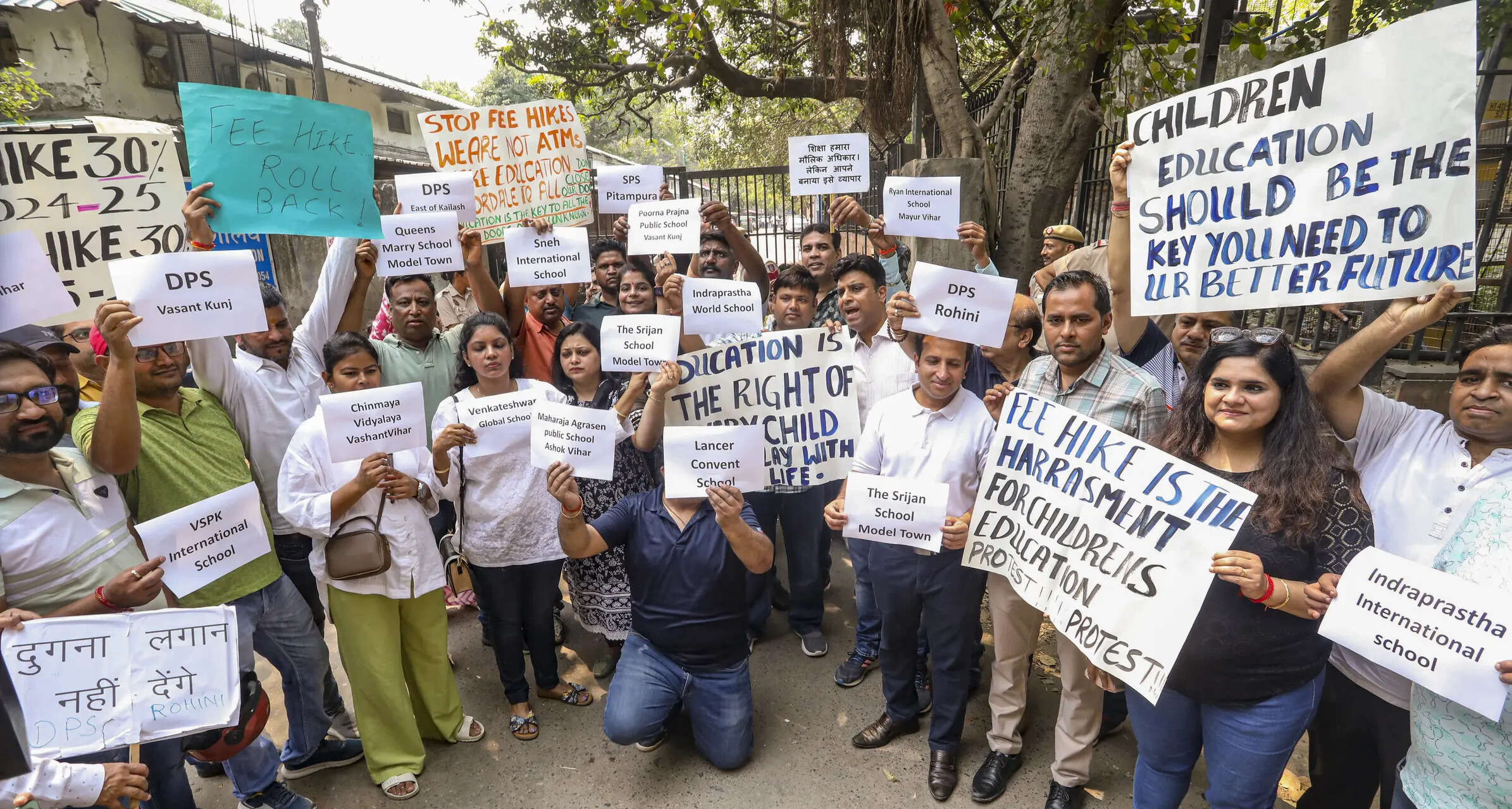 <p>Over a thousand student volunteers from various NSF units are participating in the protest</p>