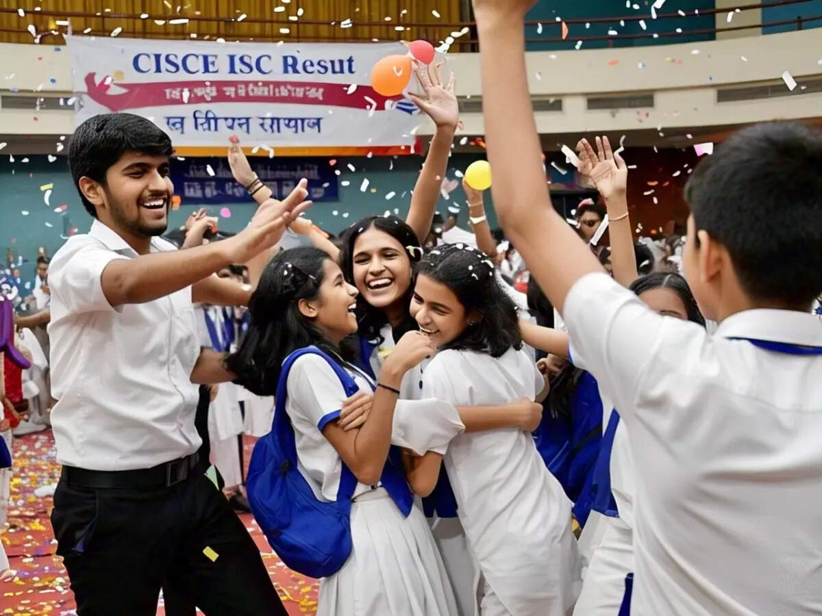<p>CISCE ISC Result 2025 is out today, on April 30, 2025 at 11AM. This year again, girls have outshined boys with a 99.45% pass rate, while boys scored 98.64%. Check complete gender-wise statistics here.</p>