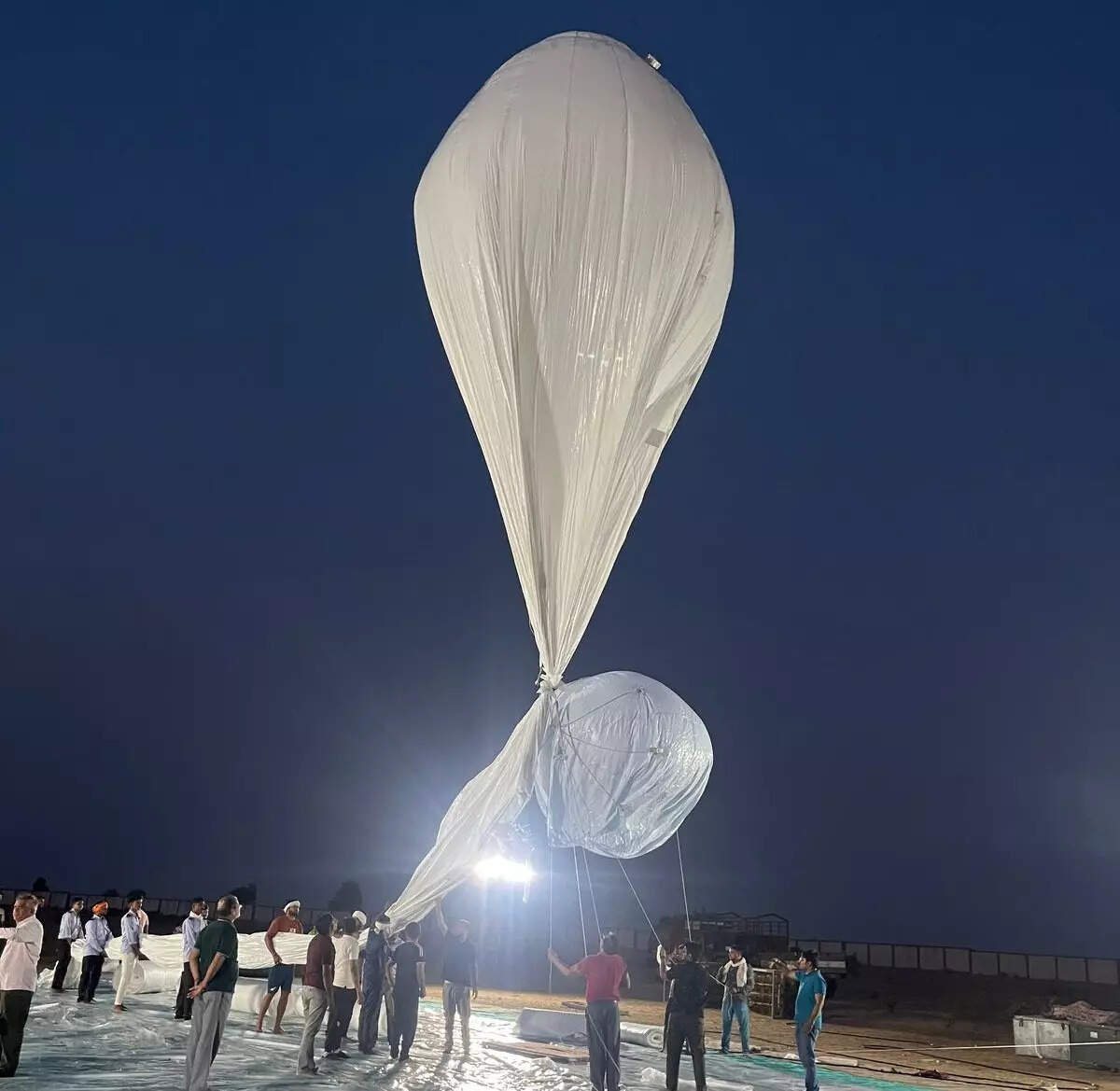 <p>Defence Research and Development Organisation (DRDO) successfully carried out maiden flight-trials of Stratospheric Airship Platform from Sheopur Trial site in Madhya Pradesh on Saturday.</p>