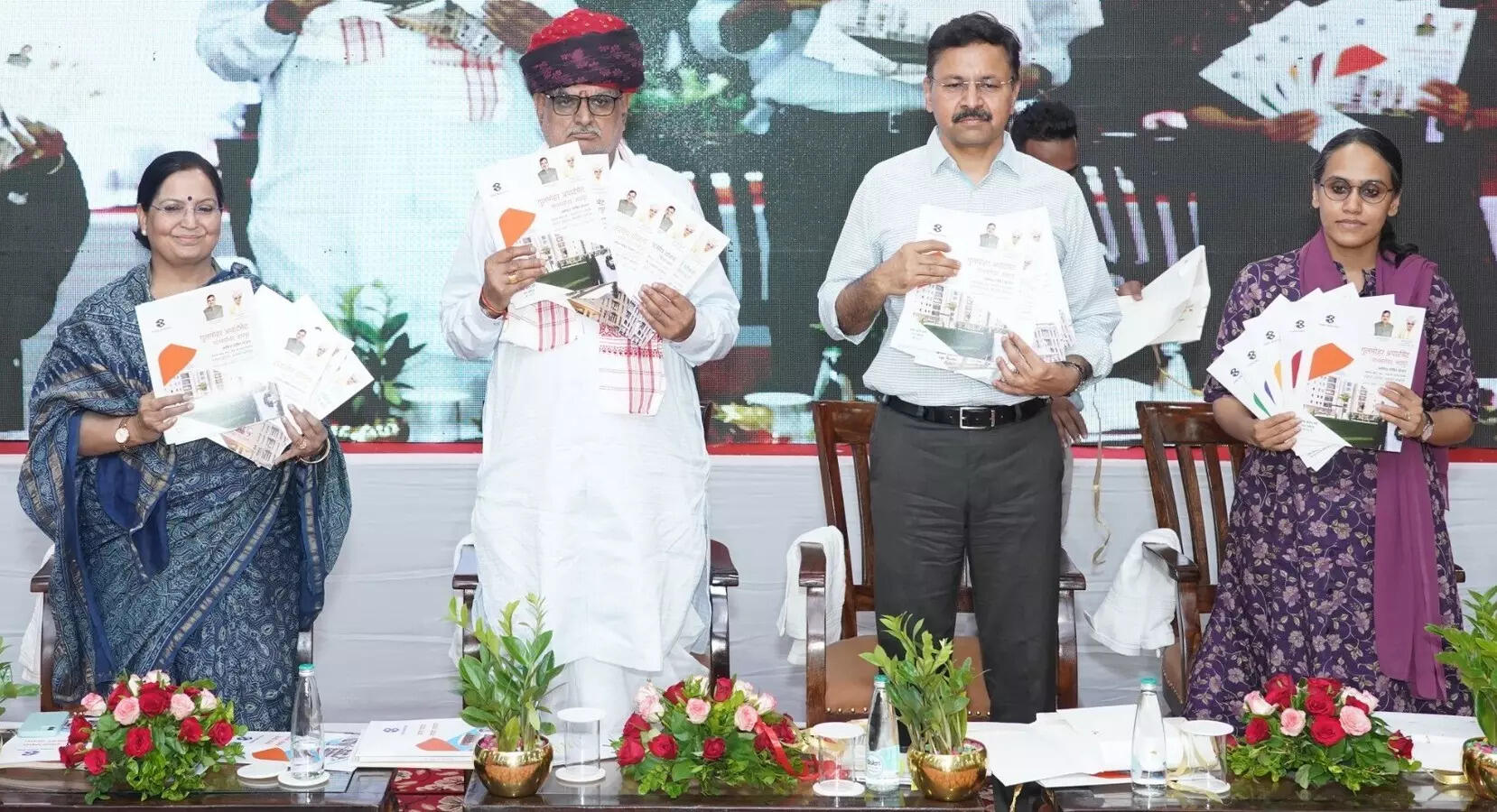 <p>Rajasthan's Urban Development and Housing Minister Jhabar Singh Khara launches the Building Regulations 2025 along with five residential schemes of the Rajasthan Housing Board (RHB) and three schemes by Jaipur Development Authority (JDA) at the JDA campus in Jaipur on Monday</p>