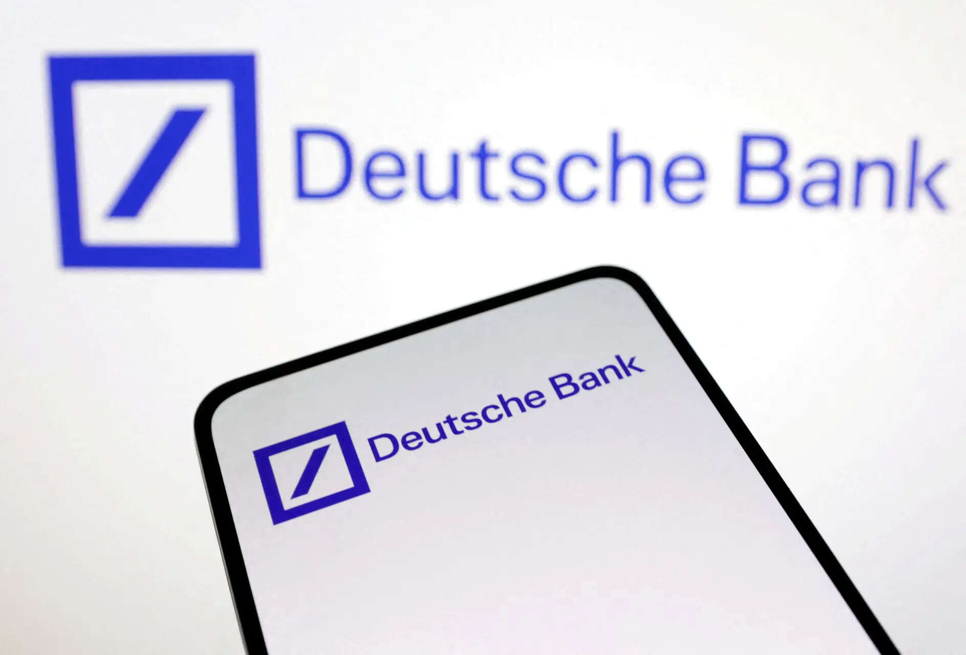 <p>Deutsche Bank CEO calls 2025 a 'year of reckoning'</p>
