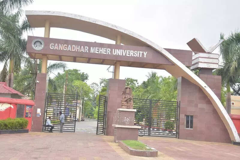 <p>After N Nagaraju's tenure as vice-chancellor of GMU ended on March 8, a senior professor, Susanta Kumar Das, was appointed as in-charge VC.</p>
