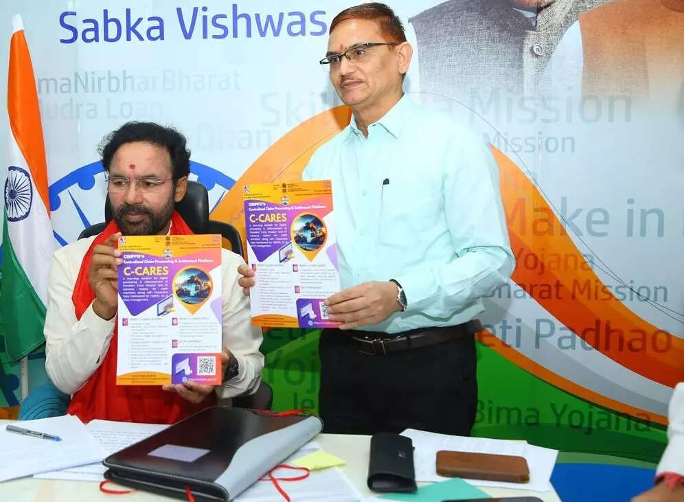 <p>Union Minister for Coal and Mines G. Kishan Reddy launches the web portal of CMPFO in New Delhi on Tuesday</p>