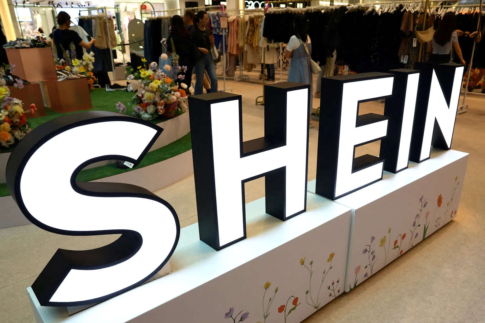 Shein Reliance: Shein and Reliance aim to sell India-made clothes abroad  within a year, sources say, ET Retail