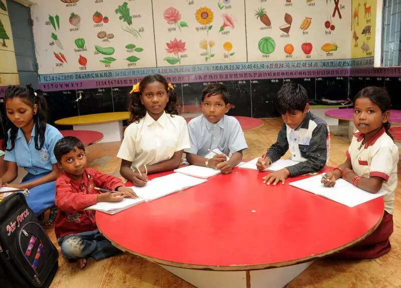 <p>The Jharkhand Education Project Council (JEPC) has directed all districts to organize school-level programmes including drama, games, role plays, parenting drives, and discussions on inclusive parenting. Schools will implement a dedicated parenting activity calendar, with daily monitoring by BRPs and CRPs. </p>