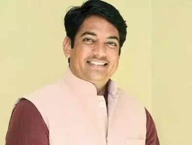 121778051 A Model for Inclusive Governance, ET Government