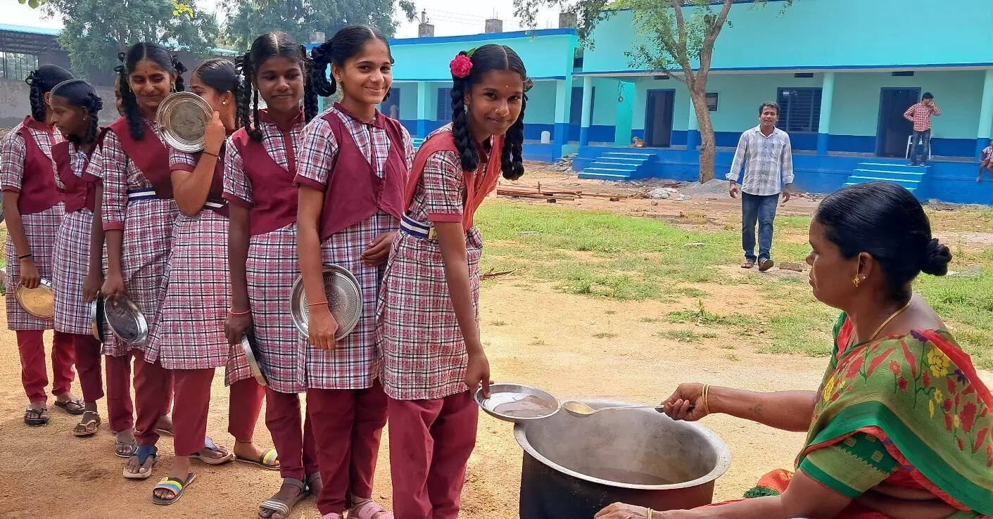 121804441 Annapoorna Trust's Morning Nutrition Program Benefits Over 21 Lakh Children in Telangana, ET Government