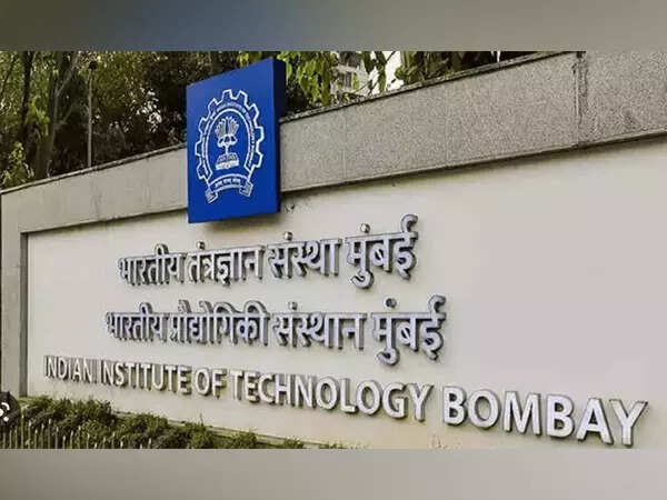 <p>All top 10 rankers chose IIT-B in 2024. Rank 9 this year is headed for MIT.<br></p>