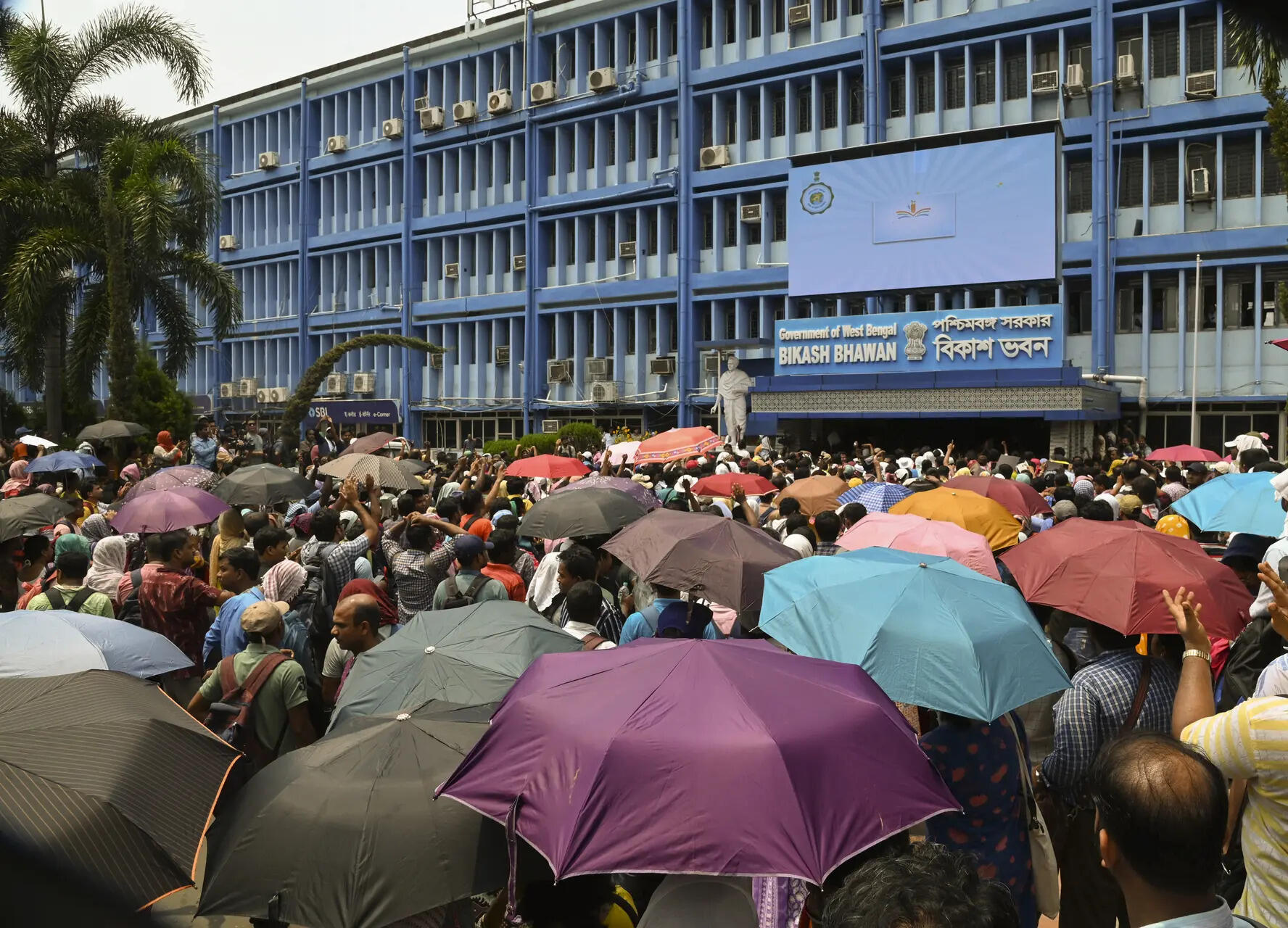 <p>The department has set a three-day deadline for completing the process which will end on Monday (June 23), the official said</p>