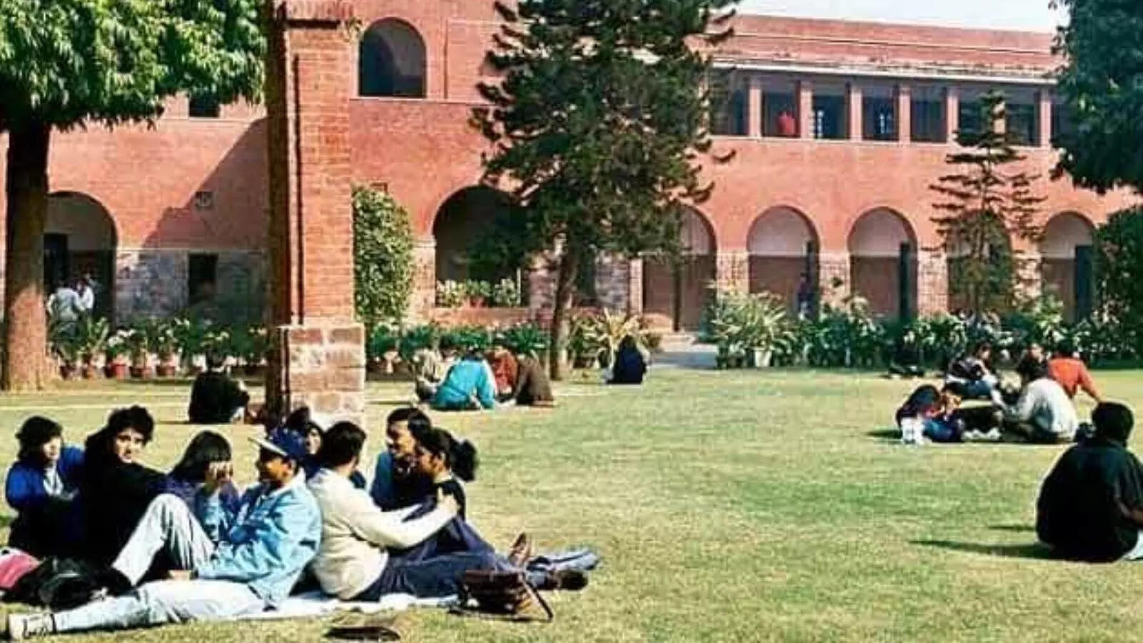 <p>In a response posted on its official X handle on June 21, the university stated, "The University of Delhi sincerely regrets the inadvertent error in its admission form. We acknowledge your concerns and are committed to addressing them. <br></p>