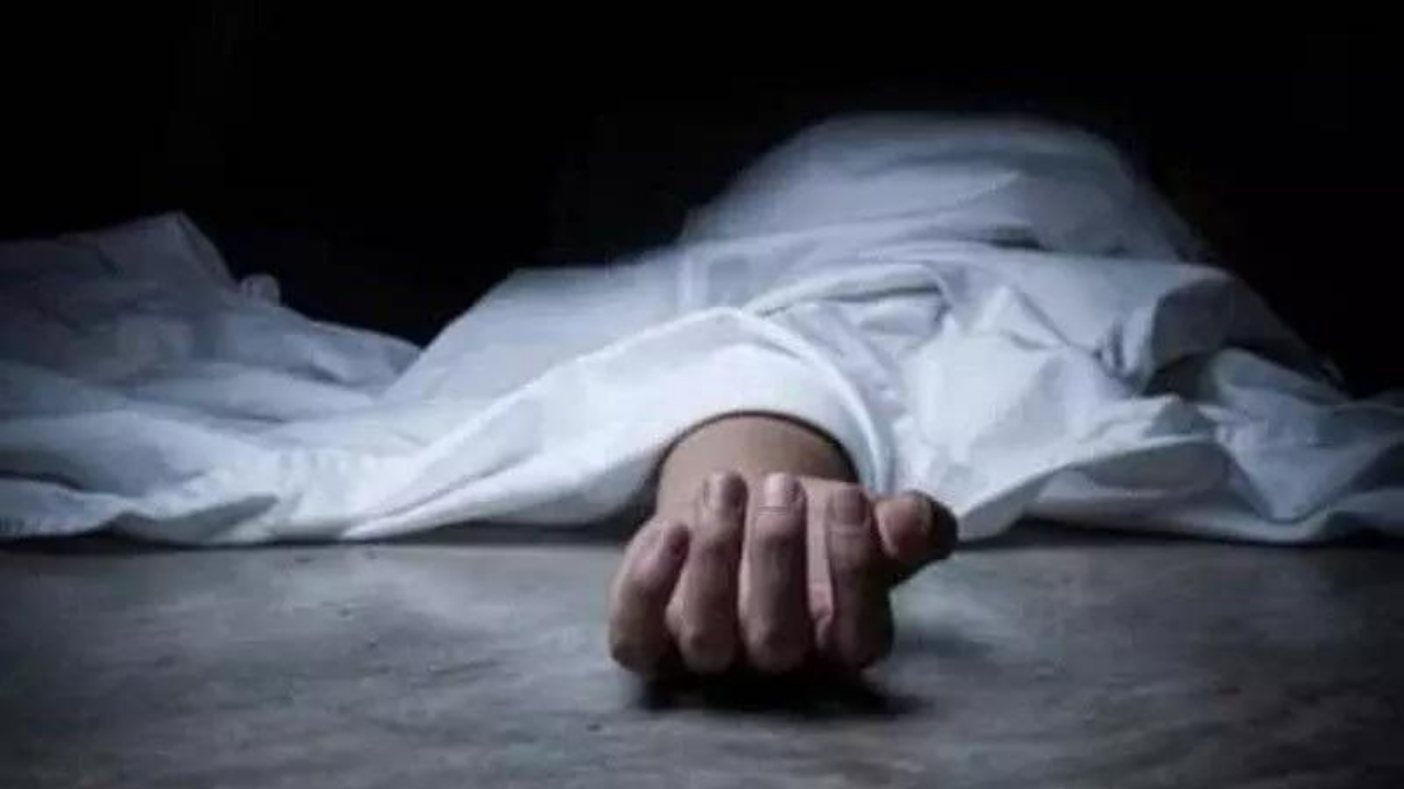 <p>The 37-year-old professor, who is from Delhi, jumped off from the fourth floor of his residential building on the institute's campus on Tuesday night</p>