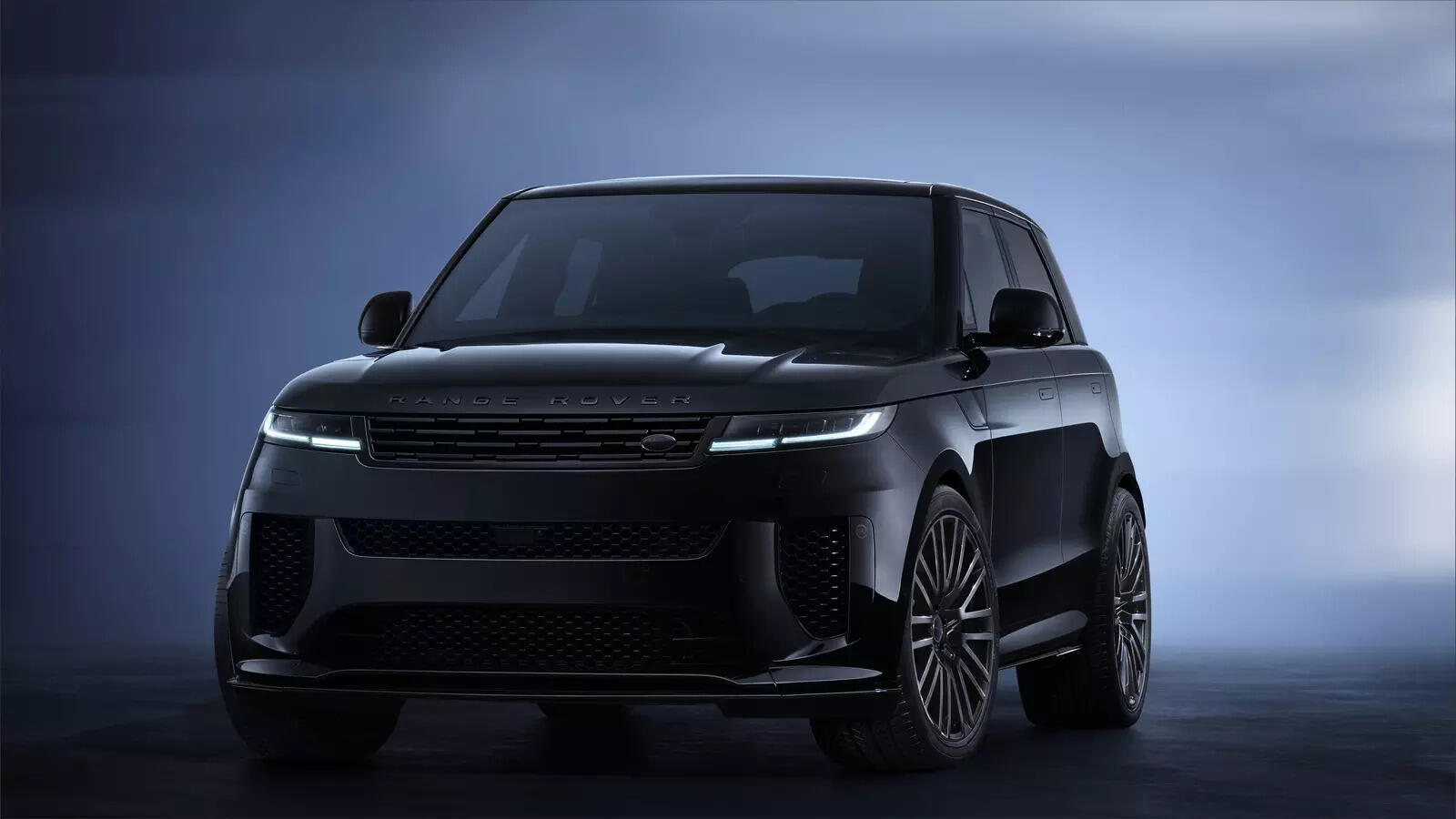 <p>Range Rover Sport SV Black edition</p>