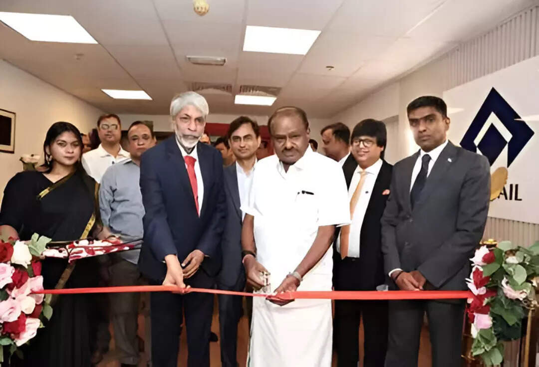 <p>The new office is set to act as a vital link in expanding steel exports, reinforcing the trade relationship between India and the UAE.</p>
