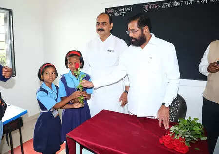 <p>The Minister of State (MoS) for School Education, Pankaj Bhoyar, said that the government has not closed any school till now</p>