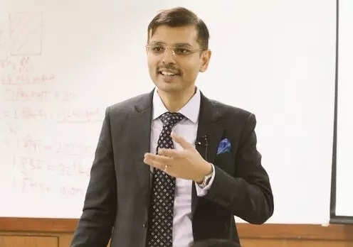 <p>Dr. Adarsh Singh, Excise Commissioner, Government of Uttar Pradesh<span class