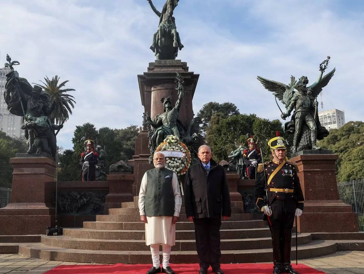 <p>PM Modi near the statue of José de San Martin in Buenos Aires. Image Credits: Prime Minister’s Office India</p>