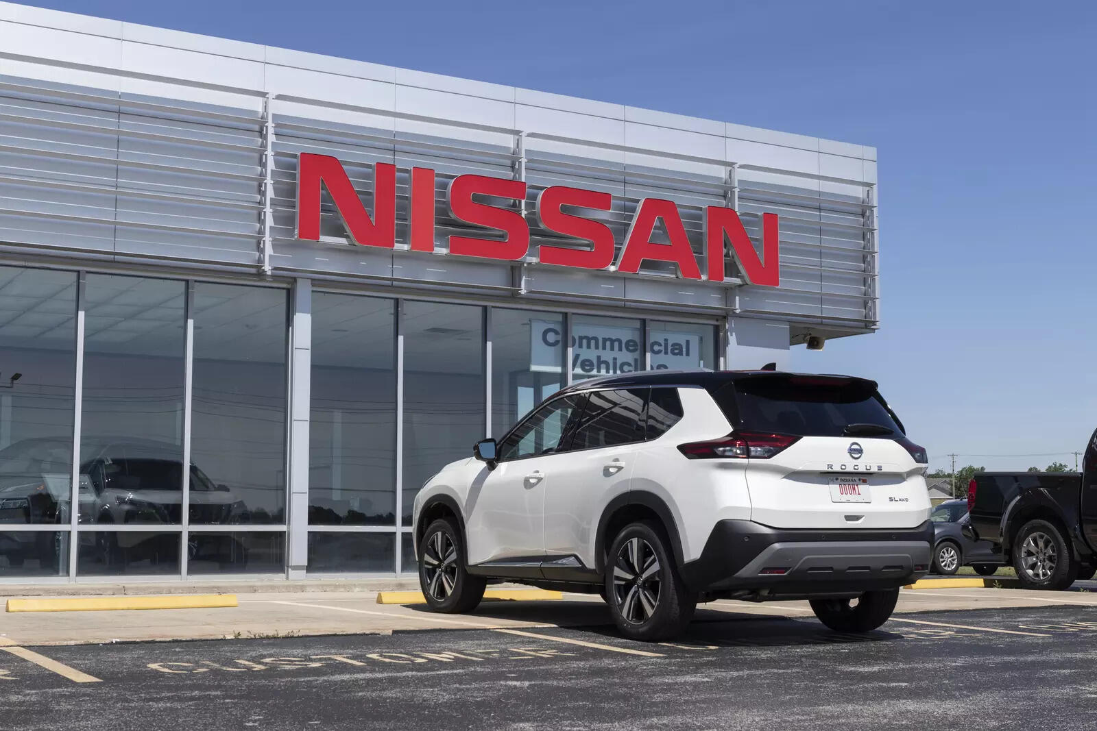 Nissan Motor plans to raise $4 billion through senior unsecured bonds in U.S. dollars and euros.