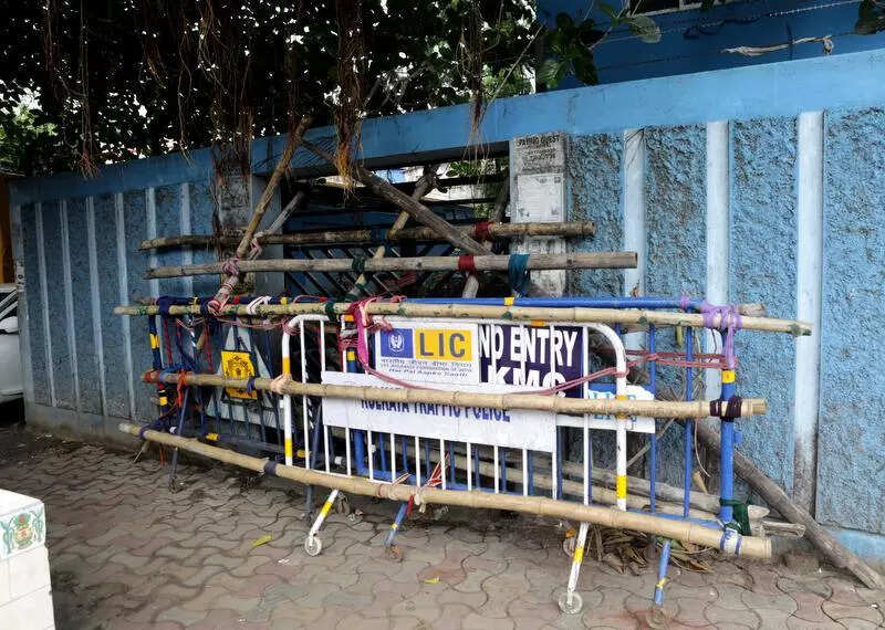 <p>Some principals said delayed recruitment of Group C and D staff has forced many of them to rely on contractual employees</p>