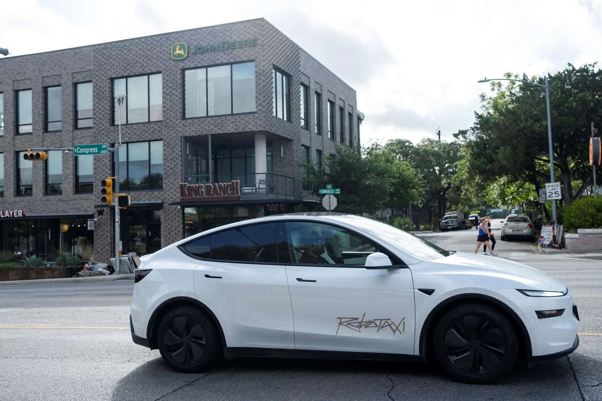 <p>When Tesla Owners Silicon Valley asked about expansion in the Bay Area, Musk said: 