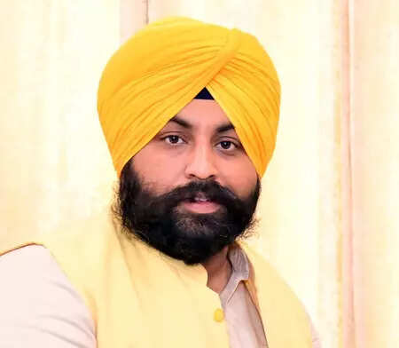 <p>The Education Minister said all the colleges in the state, government, private and aided, saw a significant rise in student enrolment, from 7 lakh in 2022 to 9 lakh in the last academic session</p>