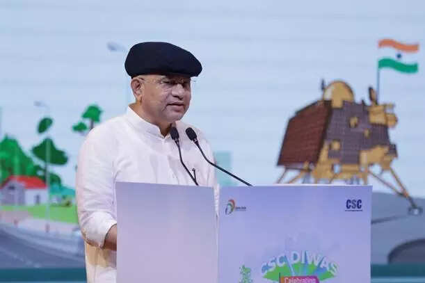 <p>Minister for Electronics and Information Technology Ashwini Vaishnaw speaking at CSC Diwas celebrations<span class