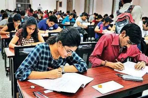 <p>From 2026, Class 10 students will be able to take the CBSE board exams twice in one academic year</p>