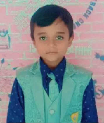<p>On Friday evening, all kids got dropped and the woman attendant got off a stop before that of Rajat and Dushita</p>