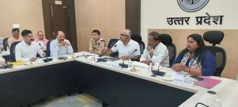 <p>District magistrate instructed the ARTO that all school vehicles in the district should be inspected through a safety campaign</p>