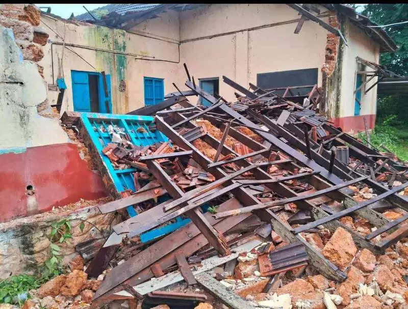 <p>In Puttur, Kadaba taluk alone, as many as 120 schools were damaged this academic year</p>