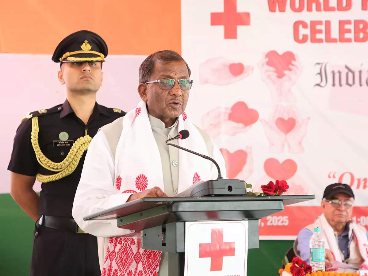 <p>The governor presented the Award for Excellence for Social Work and Public Affairs to assistant professor at Dibrugarh University, Amar Upadhyaya, for his initiatives like plantation drives, blood donations camps, campaigns on education, digital literacy, women empowerment, among others.<br></p>